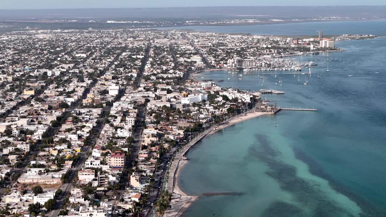 Frontal shot of la paz pier and beach