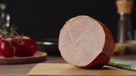 preparing sliced ham