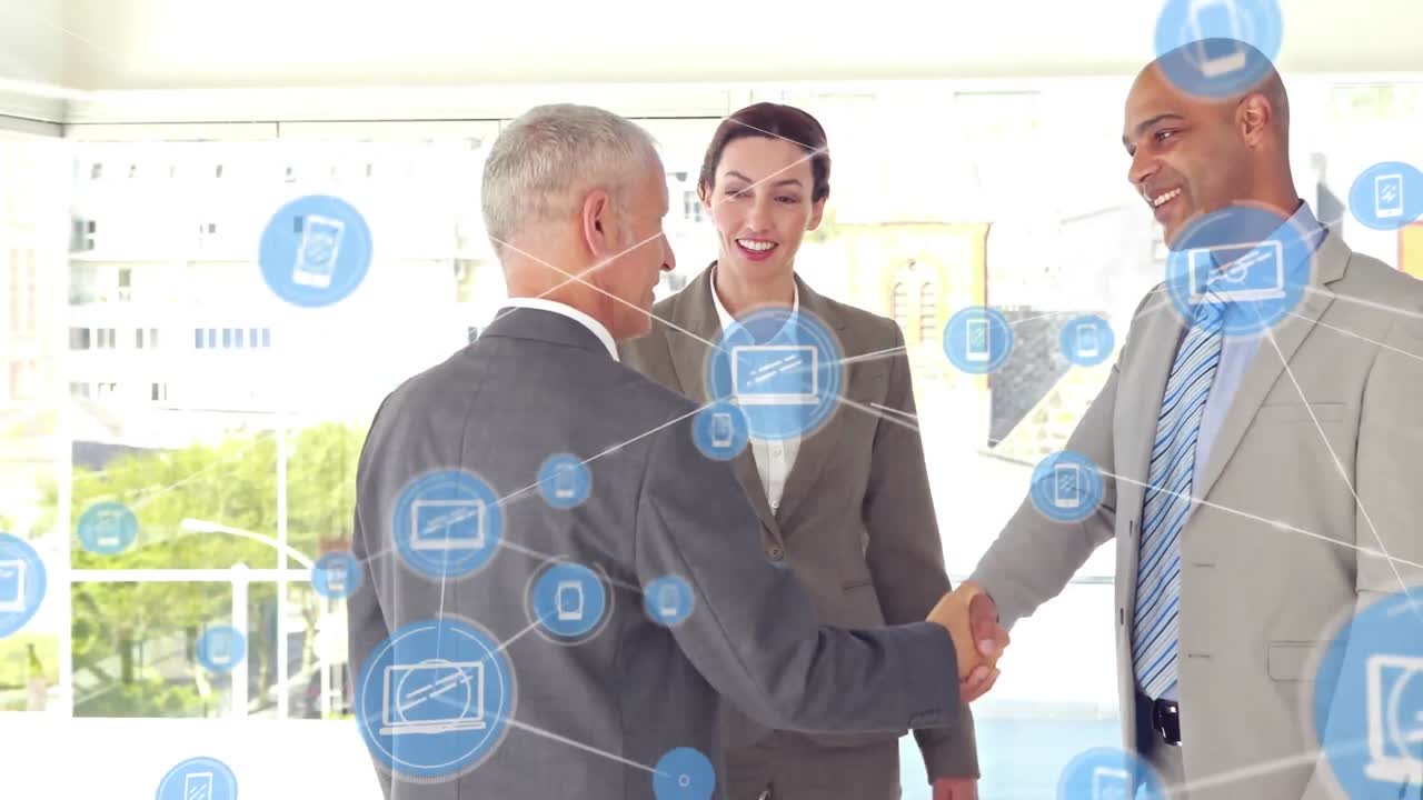 animación de la red de conexiones con iconos sobre diversas personas de negocios