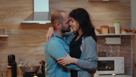 romantic dance during dinner