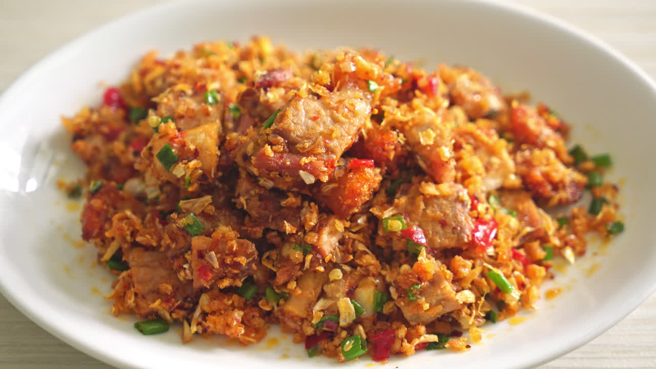 panceta crujiente asada con sal y chile - estilo de comida asiática