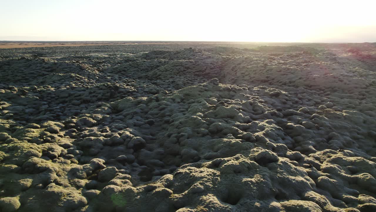 아이슬란드의 큰 모시 용암 을 날아다니며, 영화 속 빠른 공중 전진