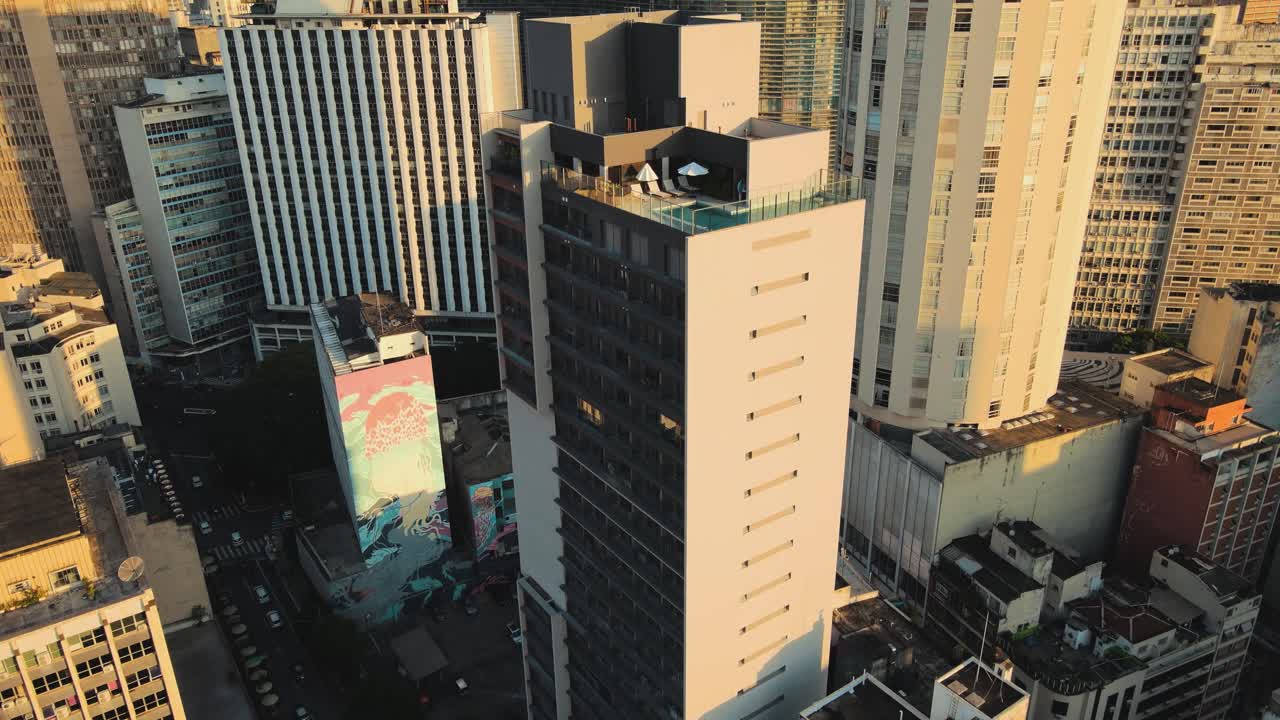 drone tomas aereas edificios copan sao paulo ciudad atardecer centro ciudad ipiranga 165 construcciones toma aerea