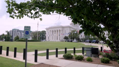 Alabama-state-capitol-building-in-Montgomery,-Alabama-with-gimbal-video-walking-forward-in-slow-motion