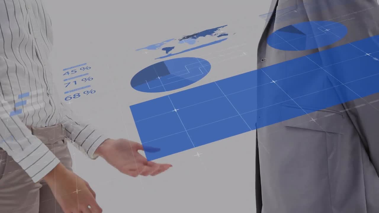 animación de procesamiento de datos en la sección media de hombre de negocios y mujer de negocios estrechando la mano