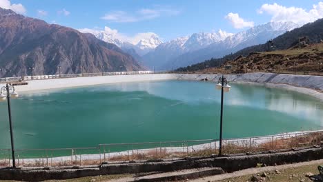 Waves-of-winds-from-an-artificial-lake-of-Auli,-Joshimath,-Uttarakhand