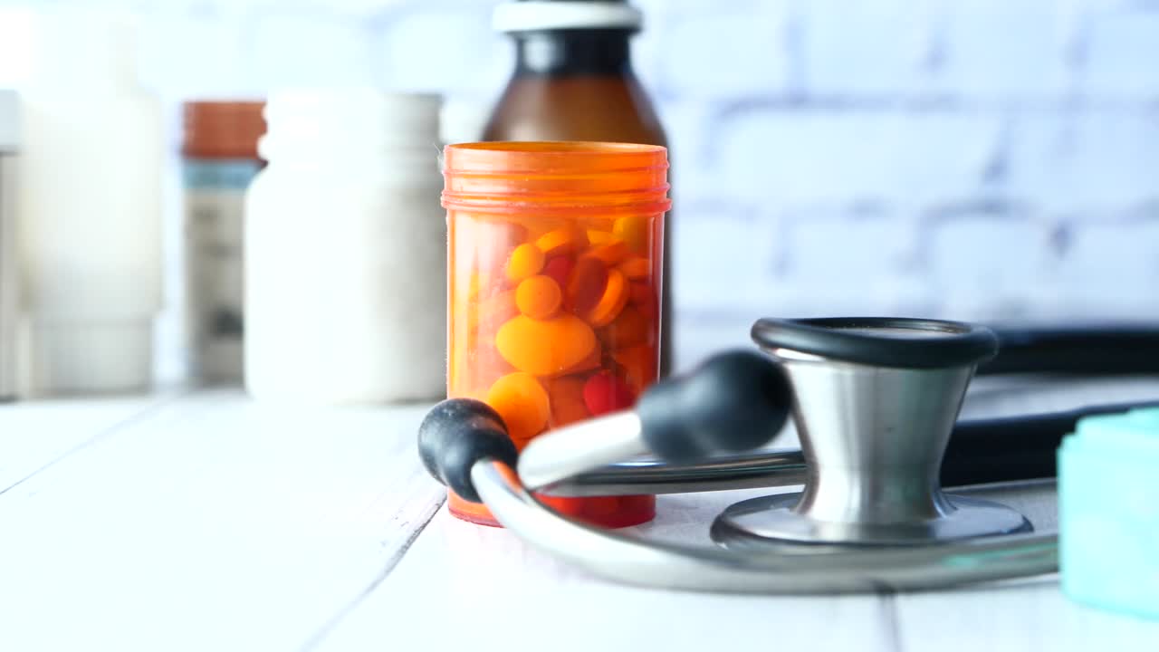 suministros médicos y medicamentos