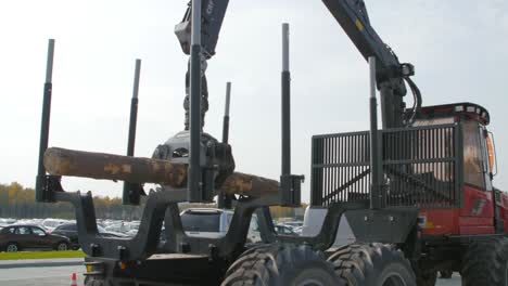 logging truck loading logs