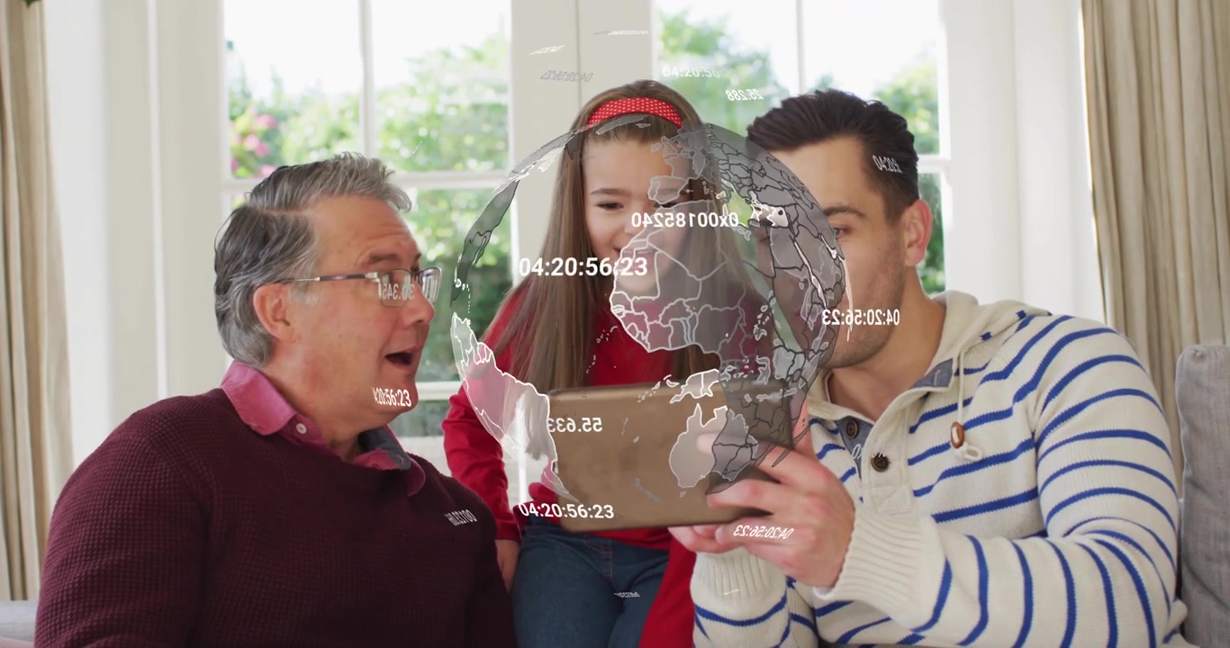 Padre deslizando la tableta, iniciando una animación de globo 3D mientras la familia mira emocionada en una demostración tecnológica.