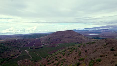 Toma-De-Drones-De-La-Montaña-Bental-En-Los-Altos-Del-Golán