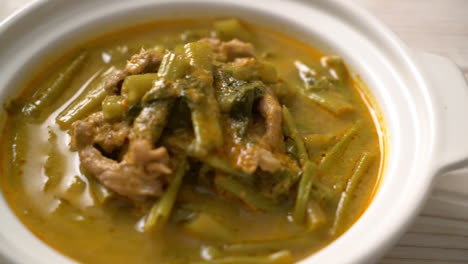 thai pork curry with morning glory