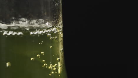 un cóctel de ginebra