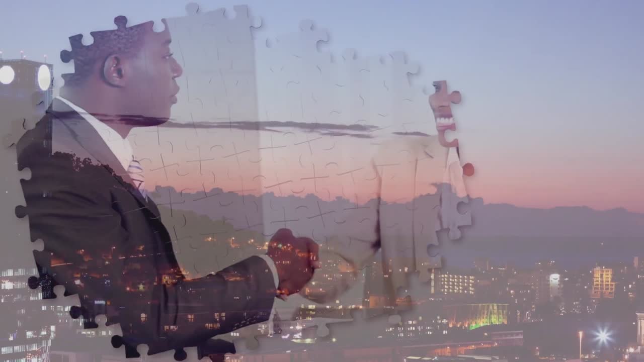 efecto de rompecabezas sobre hombre de negocios y mujer de negocios estrechando la mano contra el paisaje urbano por la noche