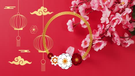 animación de decoraciones tradicionales chinas y flores sobre fondo rojo.