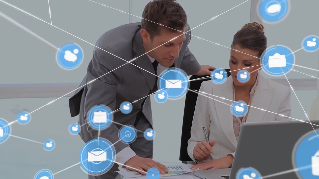 animación de la red de conexiones sobre los empresarios caucásicos en la oficina