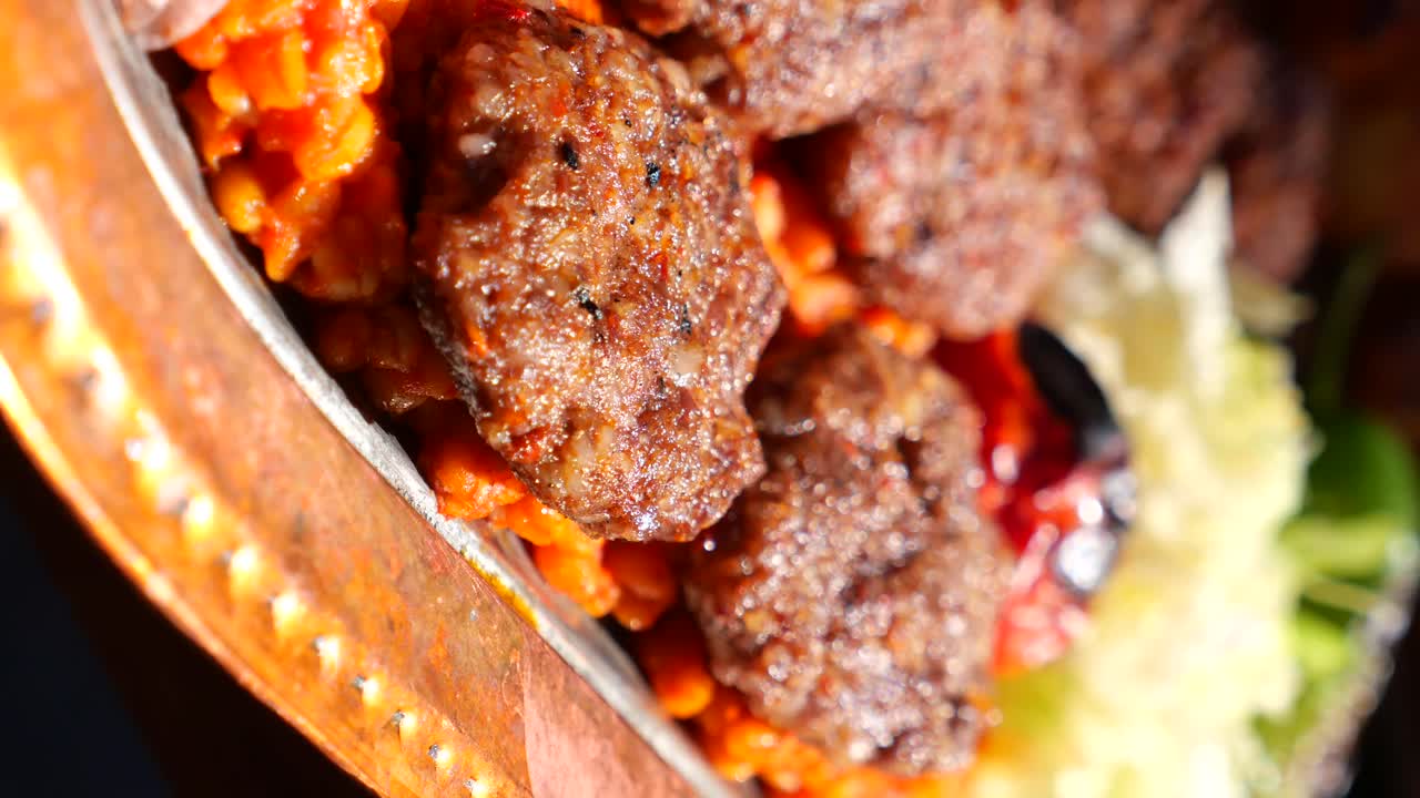 Kofta Kebab Turco con Riso e Verdure