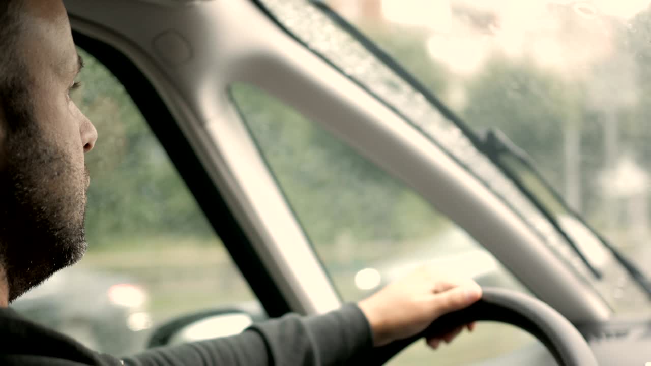 은 날 뉴욕의 거리를 달리는 젊은 남자, 내부 촬영