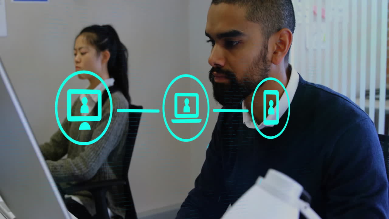 animación de iconos de los medios sobre diversos colegas que trabajan en la oficina