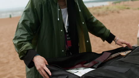 Musician-at-the-beach