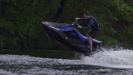 Salto-En-Moto-Acuática-Deportes-Extremos-Acción-Cámara-Lenta