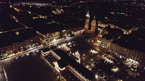 Casco-Antiguo-De-Cracovia-Por-La-Noche-Polonia