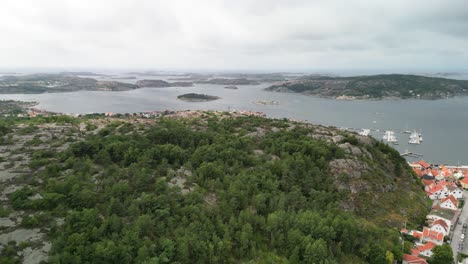fjallbacka, suecia heath cliff town wide drone
