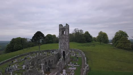 Hill-Of-Slane-Gilt-Traditionell-Als-Der-Ort,-An-Dem-St.-Patrick-Im-Jahr-433-N.-Chr.-Das-Erste-Pascal-Feuer-Entzündete,-Um-Dem-Heidnischen-König-Laoighre,-Dem-König-Von-Tara,-Zu-Trotzen