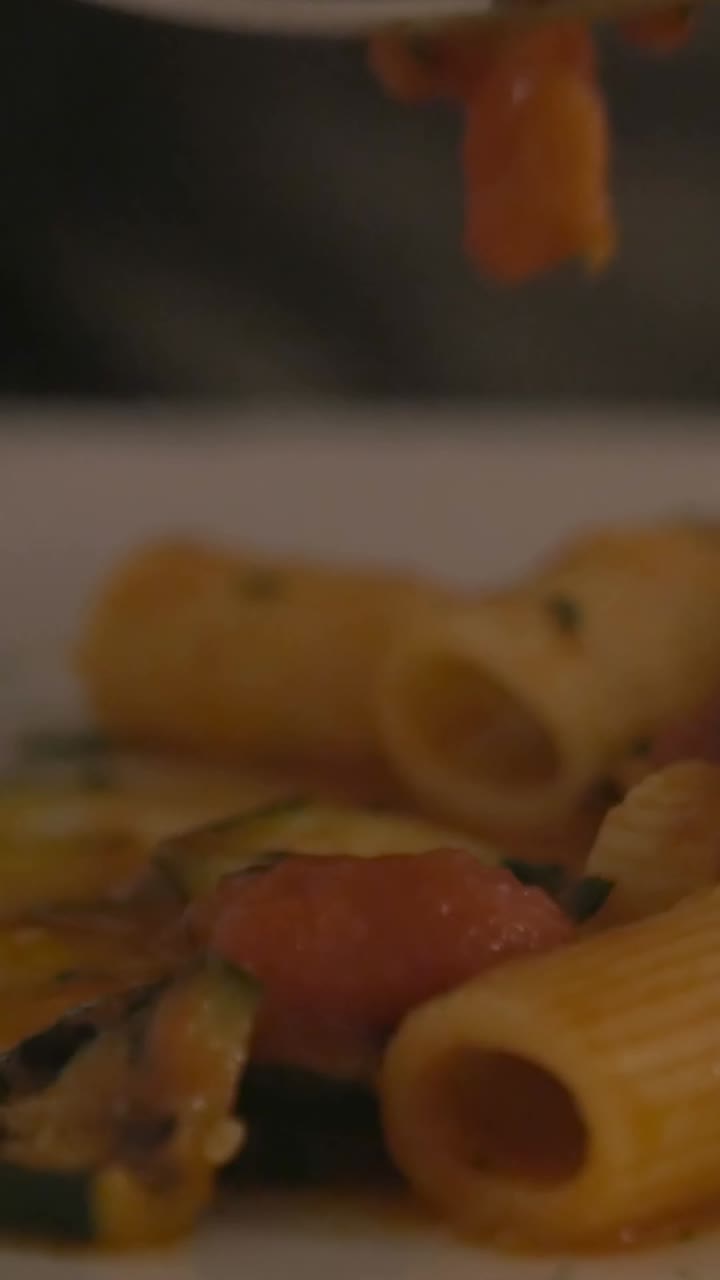 Pasta with Tomatoes and Zucchini