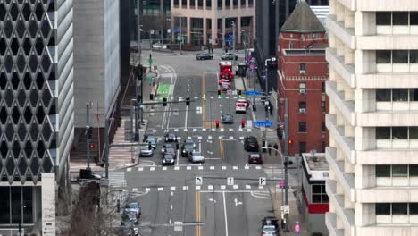 Establishing-shot-of-city-streets-in-America