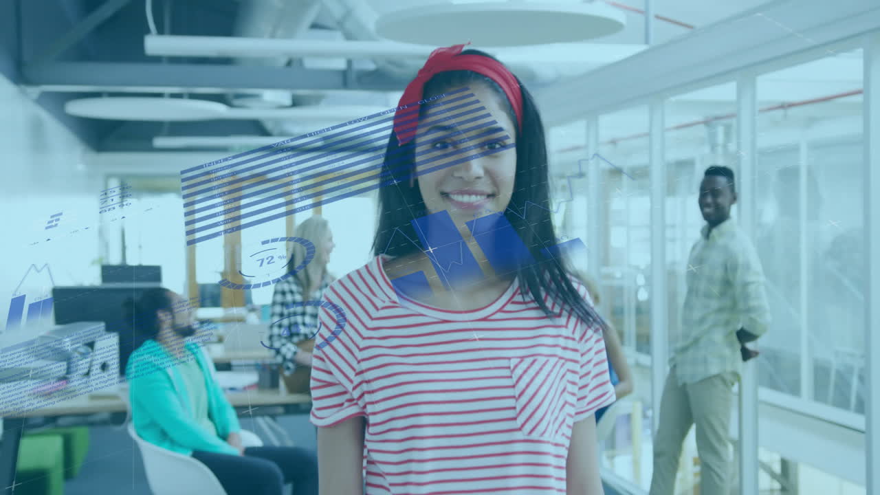 캐주얼 사무실에서 두 인종의 여성 크리에이티브에 대한 데이터를 처리하는 차트 애니메이션