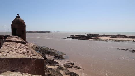 Hafen-Von-Essaouira-Und-Scala-Du-Port,-Eine-Von-Genuesen-Erbaute-Zitadelle