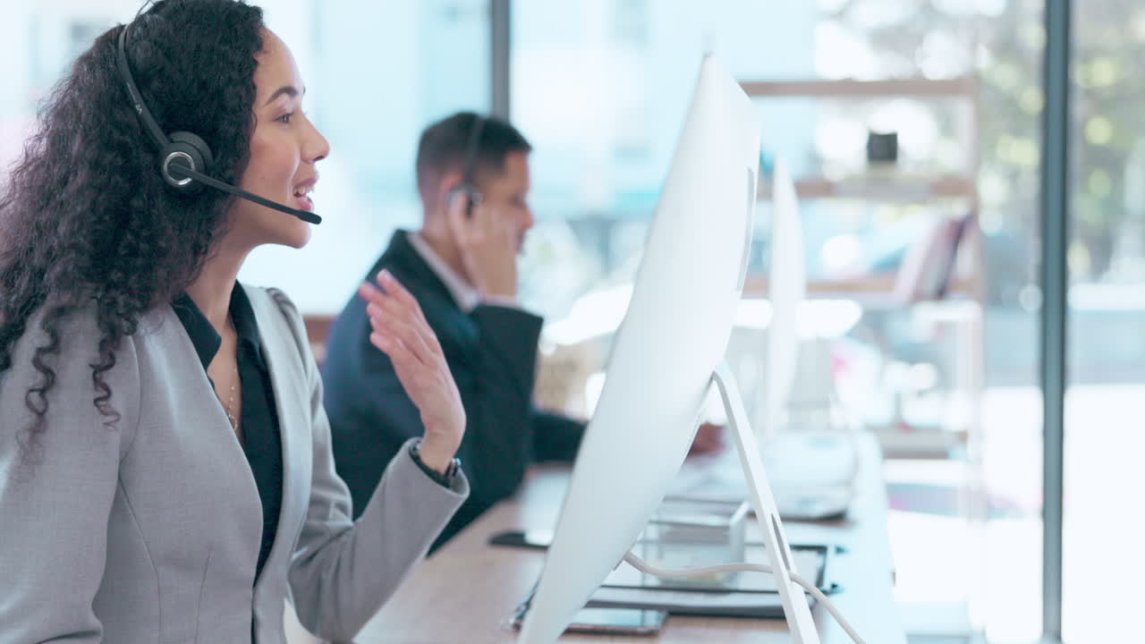 콜 센터, 컴퓨터 및 사무실의 비즈니스 여성