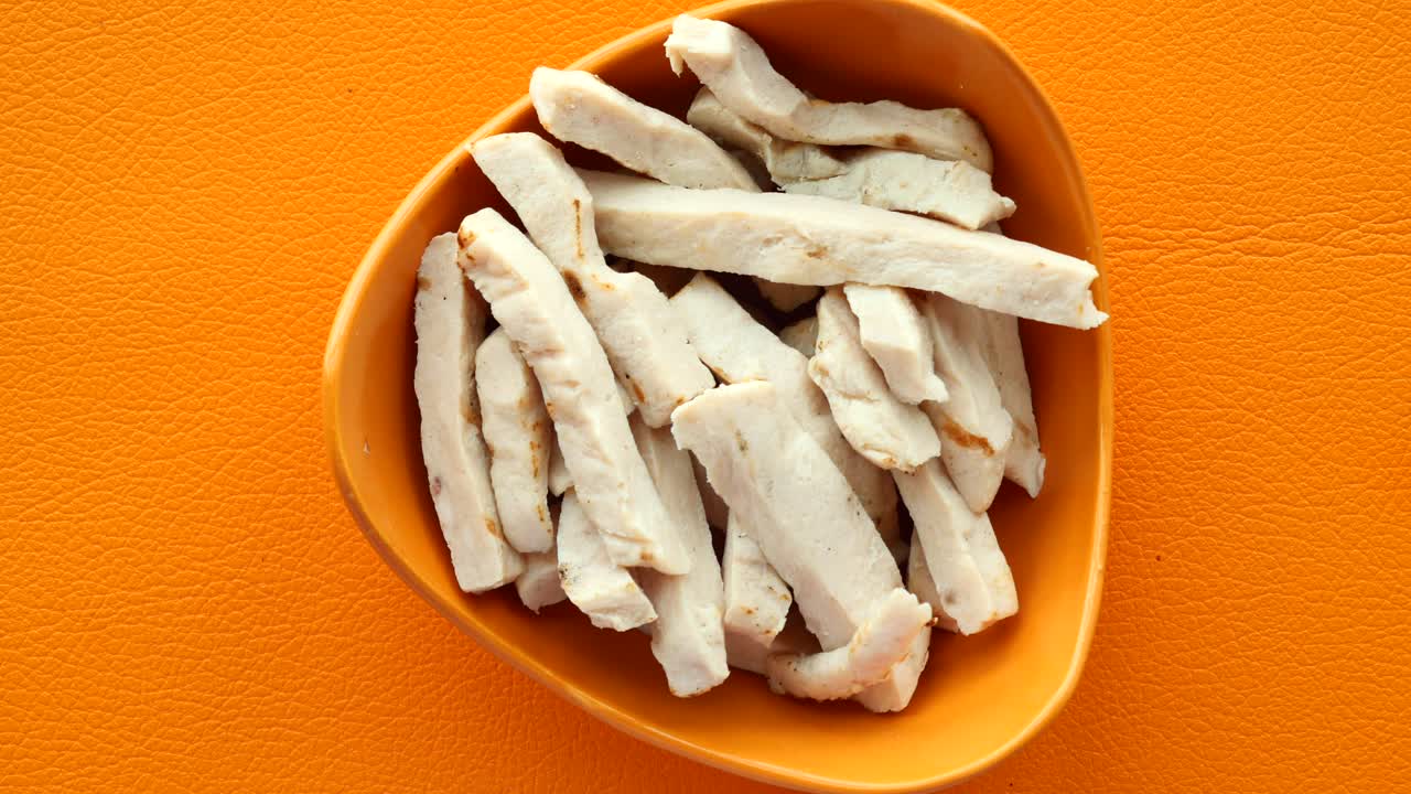 요리 된  스트립의 그