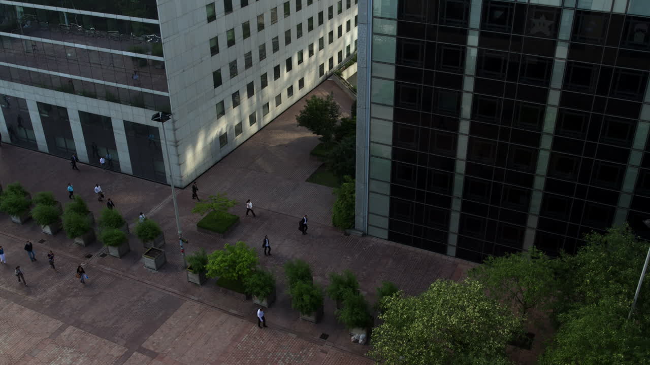 grande arco persone 00