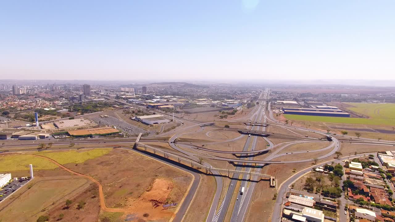 ribeirão preto, vuelo aéreo de drones a gran altitud. "trevão".