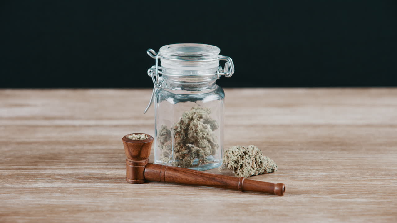 마리화나 애호가에게 더 필요한 게 뭐야?