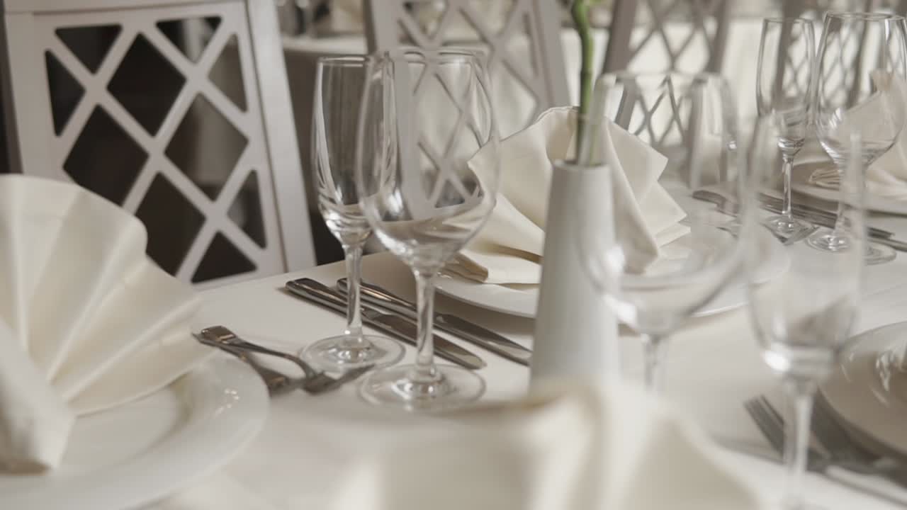 공식적 인 행사 를 위한 우아 한 테이블 세팅