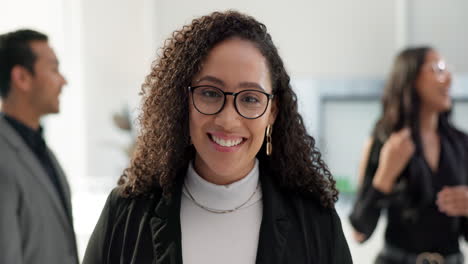 Face,-business-and-woman-with-glasses