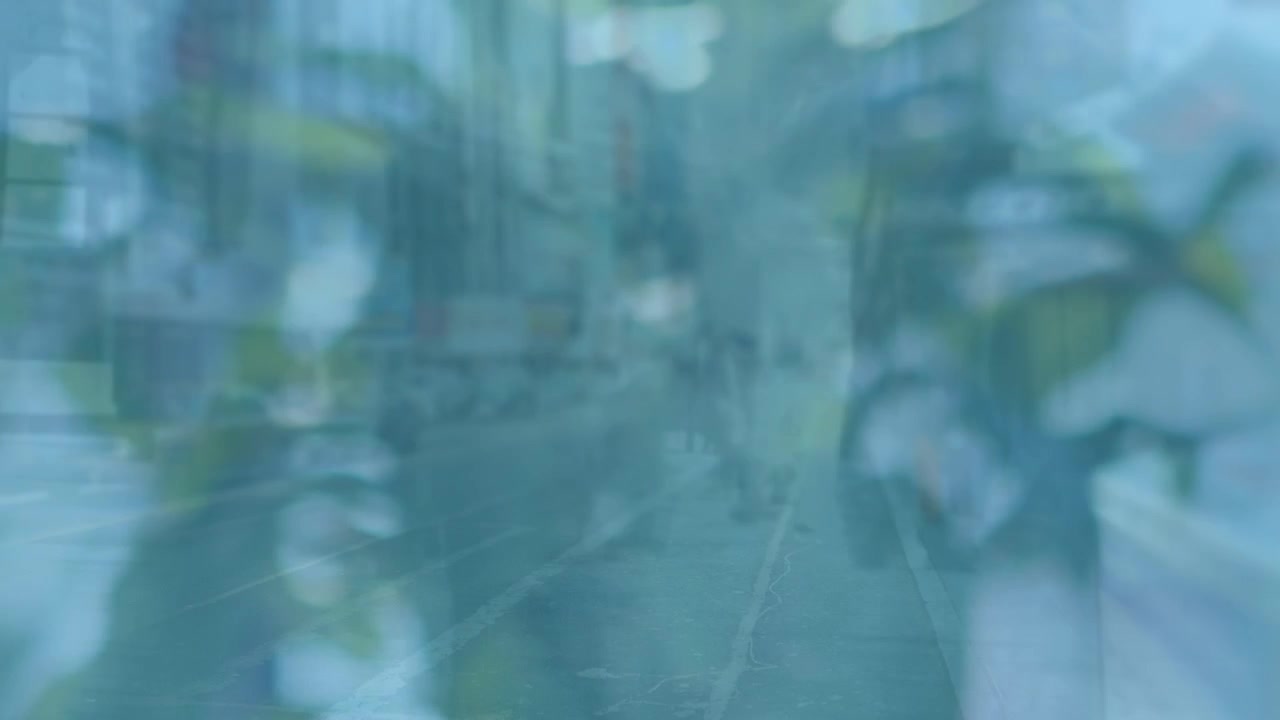 Animazione di persone che camminano sulle foglie.