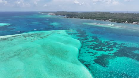 Unterwasserdüne-In-San-Andres-Providencia-Und-Santa-Catalina-Kolumbien