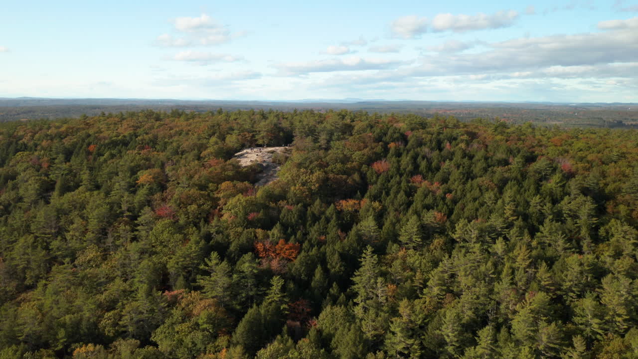 hermosa foto de drone de la cumbre de la montaña bradbury