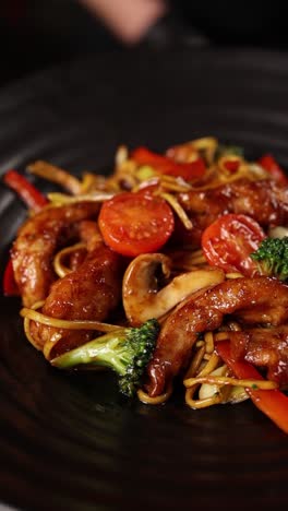 delicious stir-fry noodles with vegetables