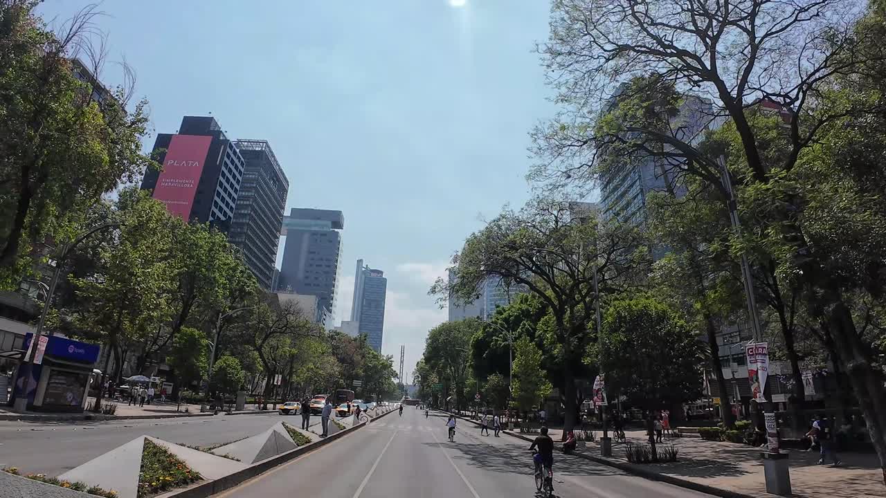 City Street Scene in Mexico City