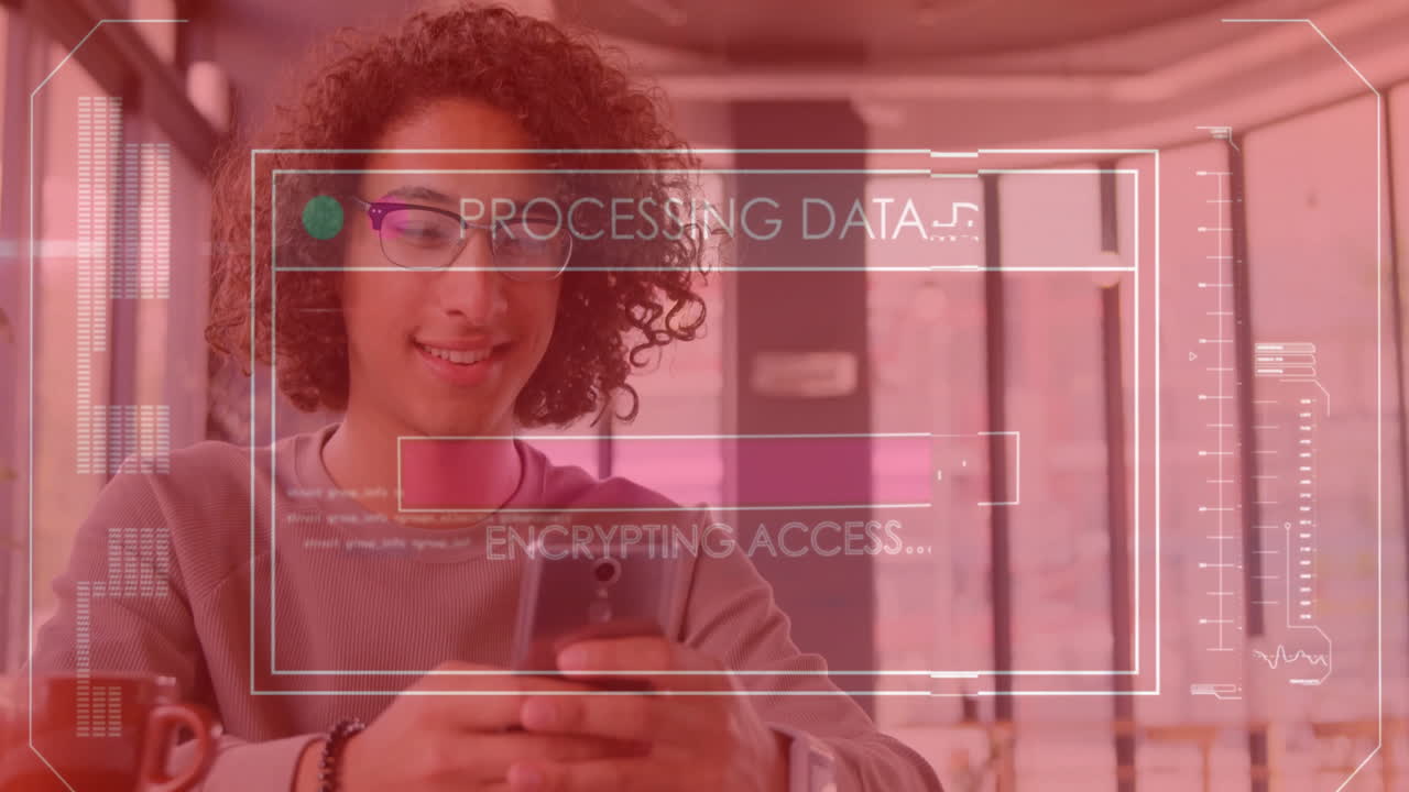 animación del procesamiento de datos sobre un hombre biracial usando un teléfono inteligente
