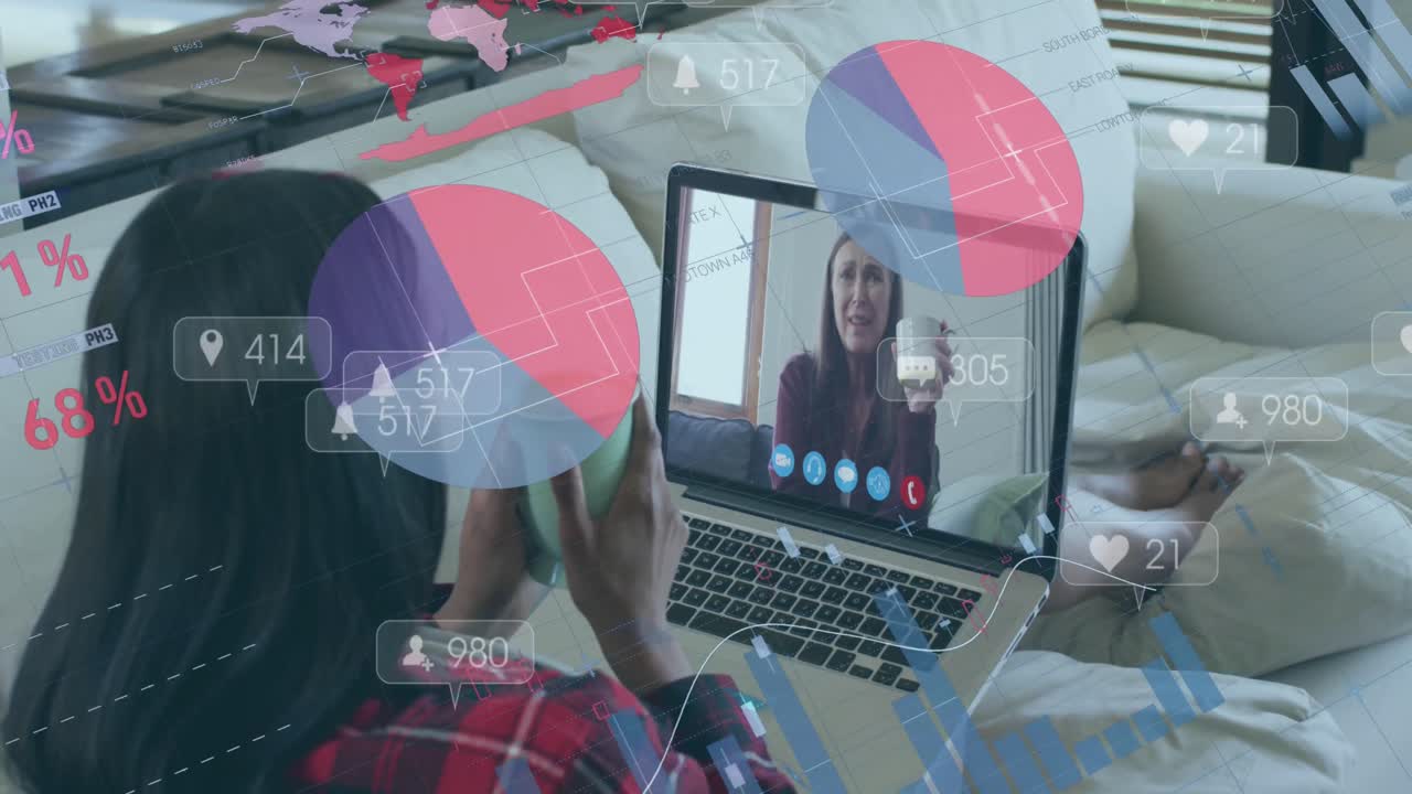 animación de iconos de las redes sociales contra una mujer biracial haciendo una llamada de video en una computadora portátil en casa