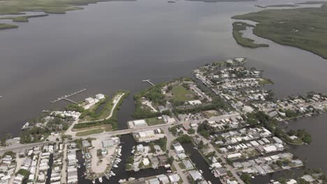 Aerial-flight-over-Matlacha-to-McCardle-Island-Preserve-in-mangroves