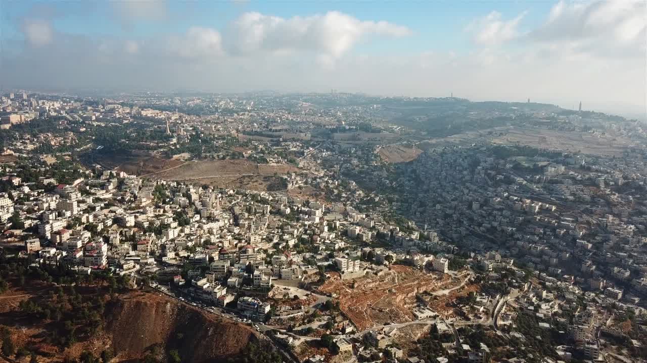 imágenes aéreas sobre el barrio de silwan en jerusalén oriental y la ciudad vieja