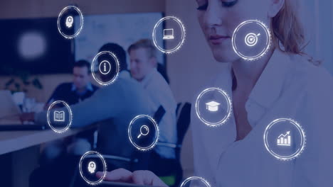 animación de iconos de negocios sobre mujer de negocios caucásica usando teléfono inteligente sobre colegas