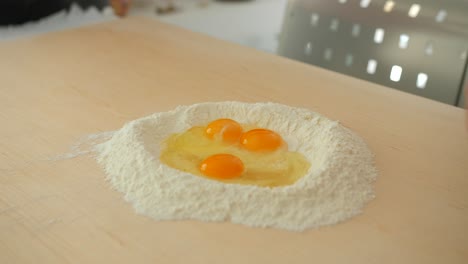 Making-Homemade-Pasta-Or-Tagliatelle-In-A-Traditional-Italian-Way