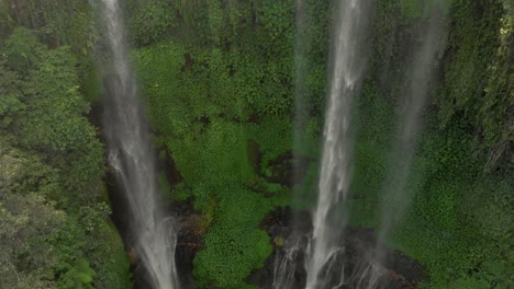cascada sekumpul bali indonesia 2018